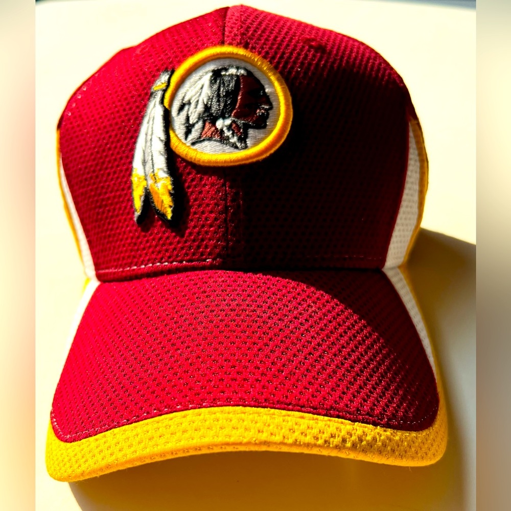 Washington Redskins New Era baseball hat. NWT S/M